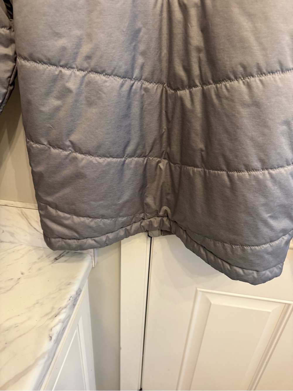The North Face Men's Silver Gray Insulated Puffer Jacket - Picture 5 of 10